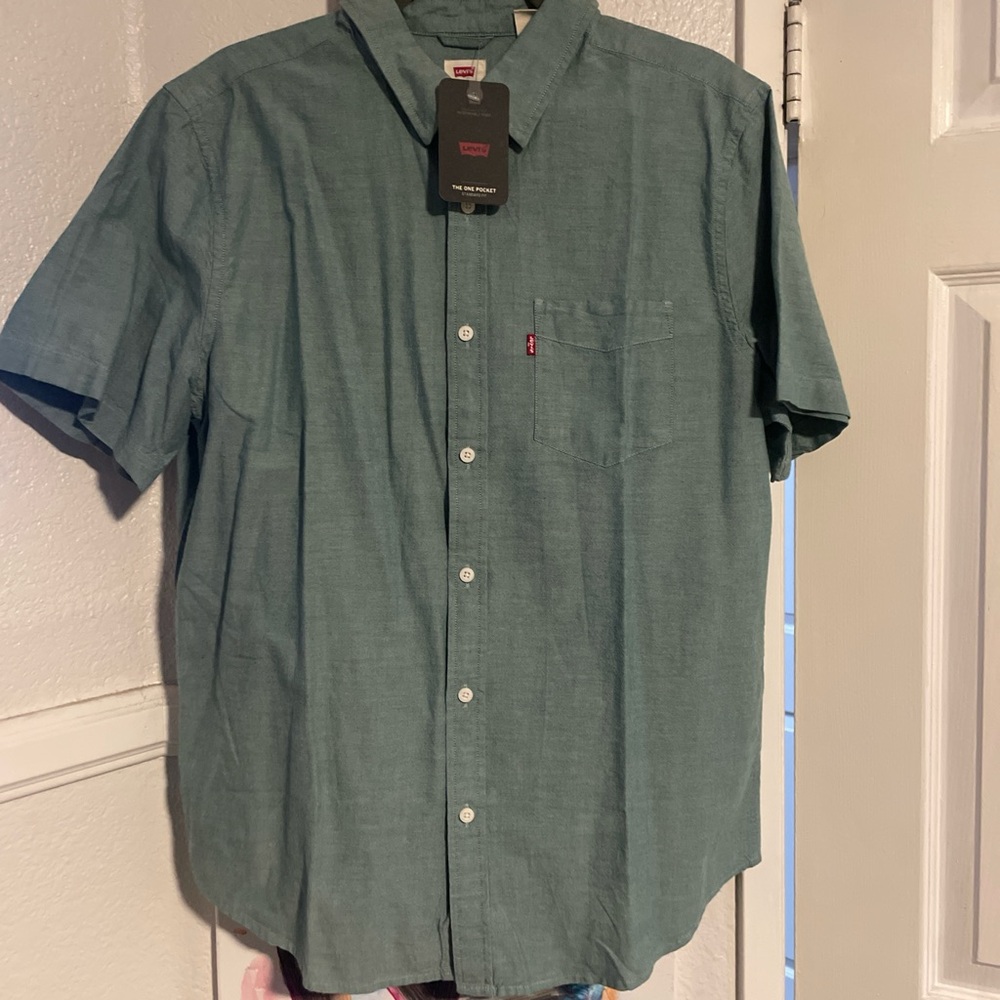 Levi’s men’s button up Large